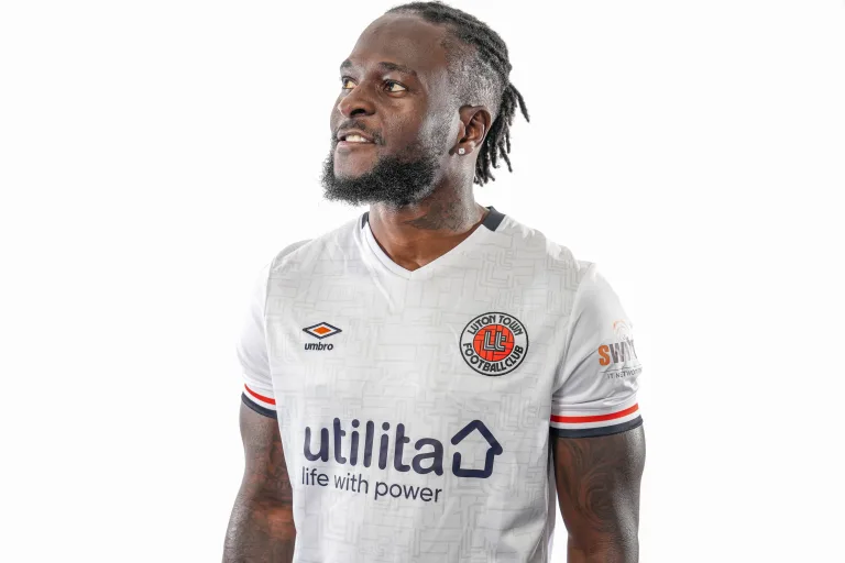 Victor Moses joins English club as a free agent